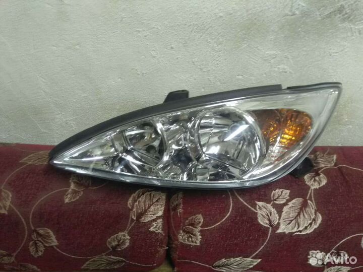 Фара левая toyota camry V 30