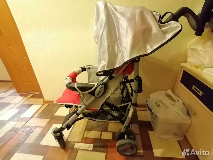 Прогулочная коляска