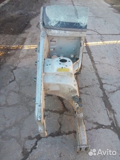 Лонжерон правый Land Rover Range Rover 3