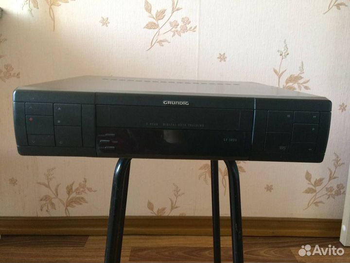 Кассетный видеомагнитофон Grundig