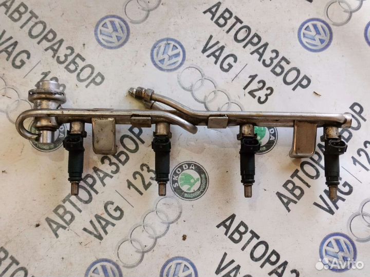 Топливная рейка с форсунками Audi A4 B7
