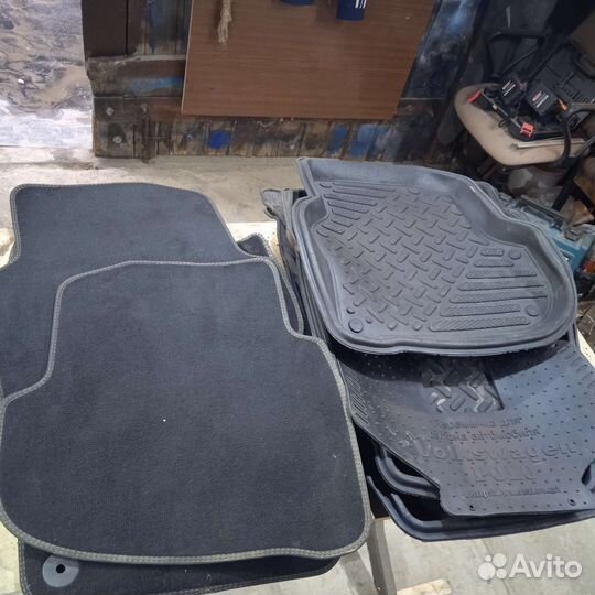 Автомобильные коврики резиновые