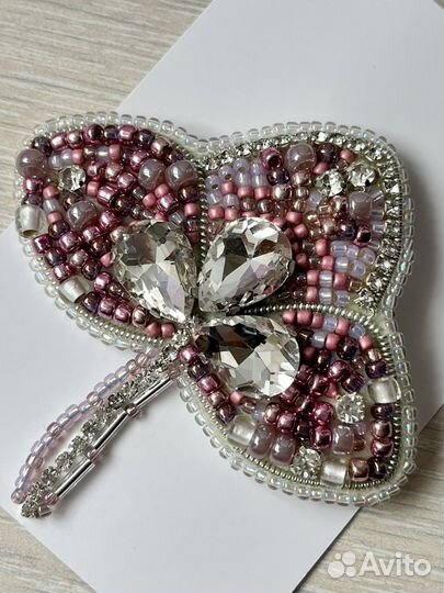 Брошь из бисера