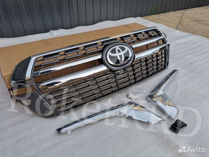 Решетка радиатора Toyota Land Cruiser стиль 2021г