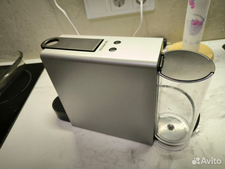 Капсульная кофемашина Nespresso Essenza mini C30 S