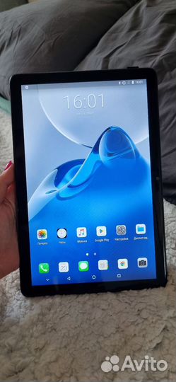 Планшет с клавиатурой и мышкой