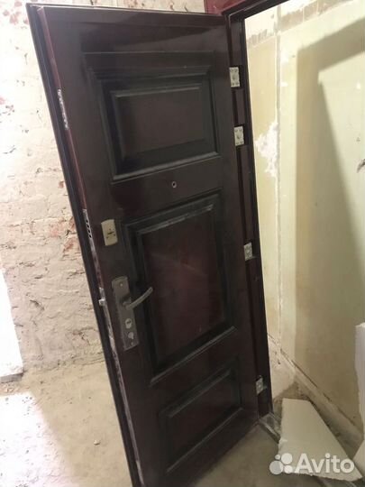 Дверь входная металлическая