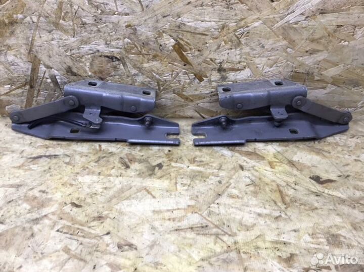 Петля капота Bmw 5-Series E60 3.0 2008