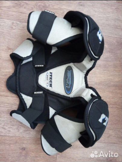 Нагрудник хоккейный