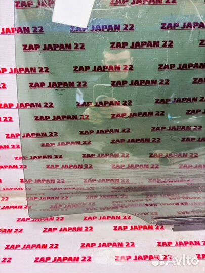 Стекло двери заднее левое Subaru Outback BT FB25