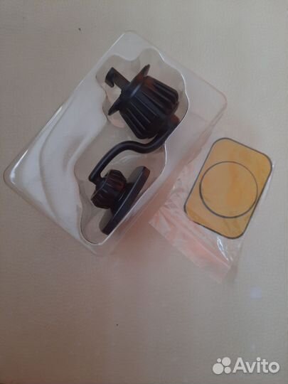 Автодержатель для телефона в машину магнитный