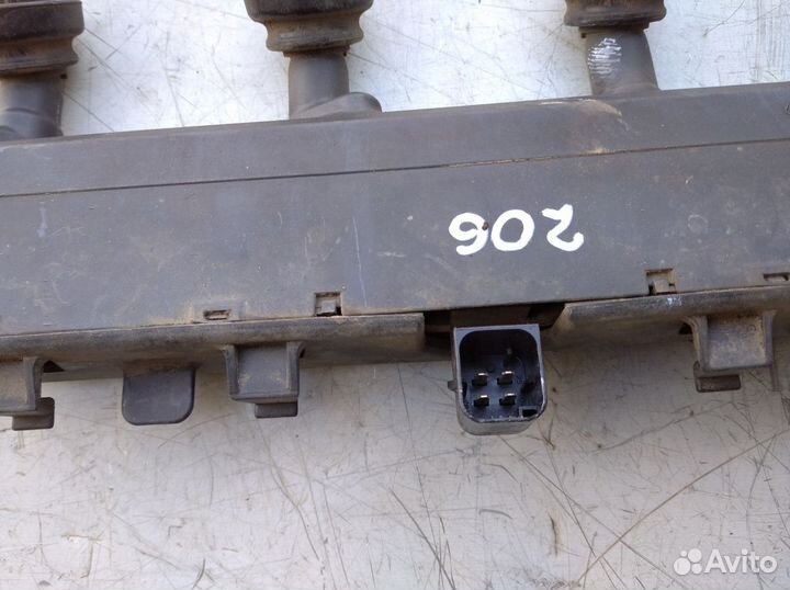 Катушка зажигания Пежо 206