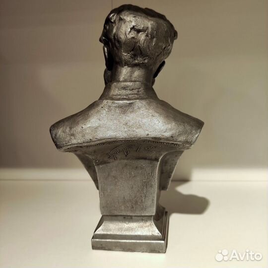 Бюст П. И. Чайковского, 1962