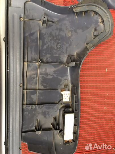 Боковая панель кресла с блоком управления на Toyot