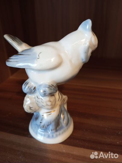 Фарфоровая статуэтка Синичка Гжель СССР