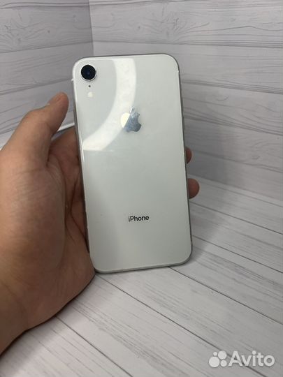 iPhone Xr, 64 ГБ