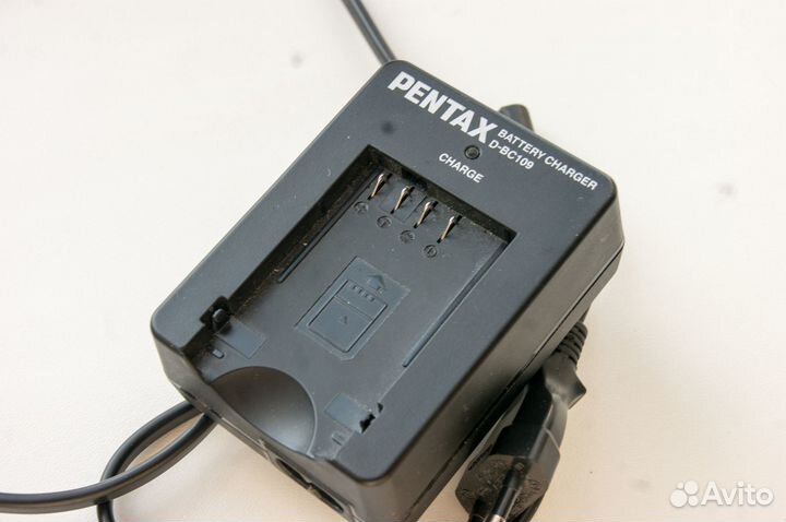 Зарядное устройство Pentax D-BC109