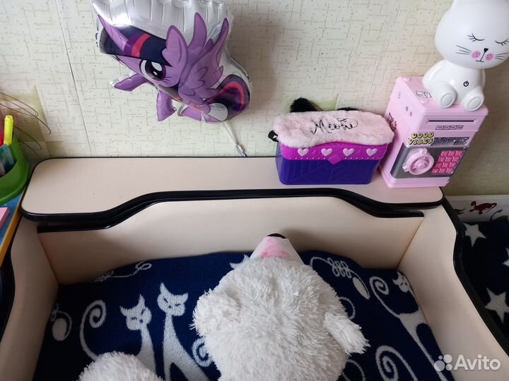 Кровать-машинка