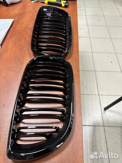 Bmw e46 ноздри F стиль черный глянец
