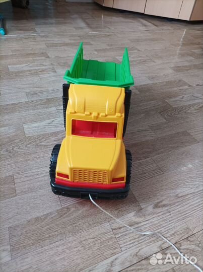 Грузовик детский