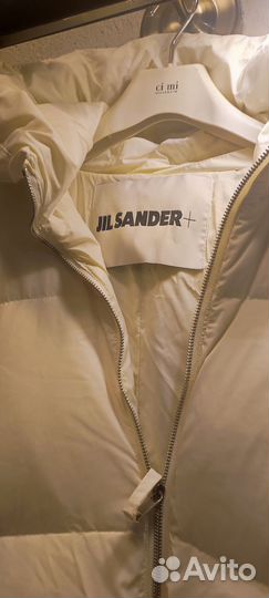 Пуховик молочный jil sander