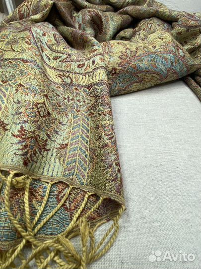 Палантин из натурального шелка