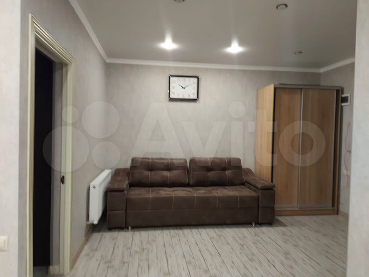 2-к. квартира, 52 м², 2/9 эт.