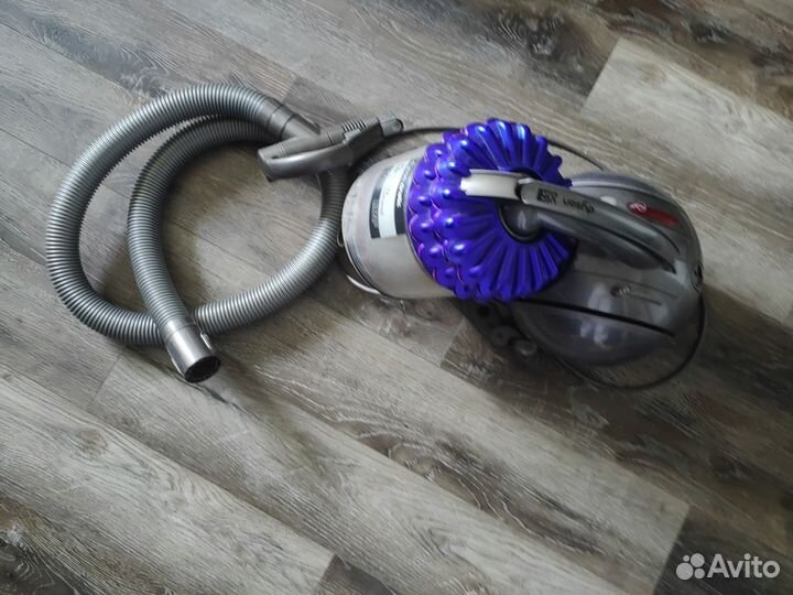 Пылесос dyson