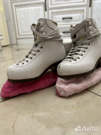 Коньки фигурные