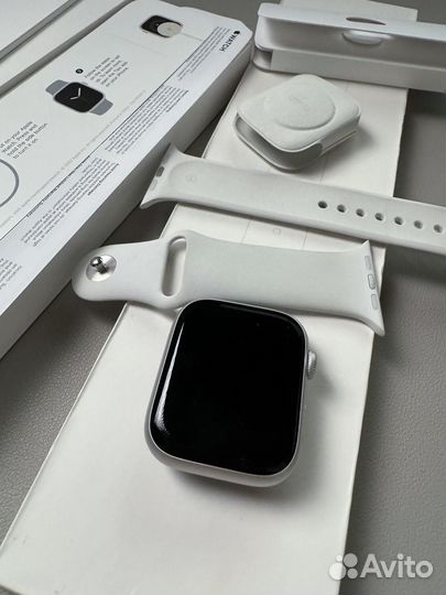 Часы apple watch 8 45mm Silver Aluminum