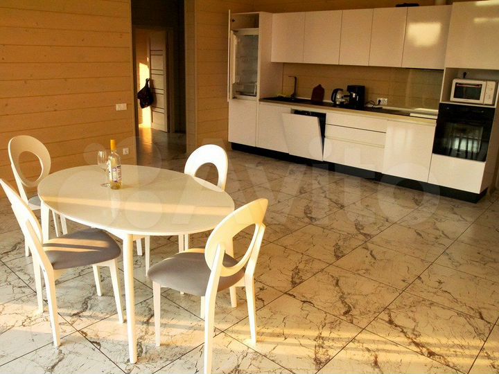 Дом 163 м² на участке 13 сот.