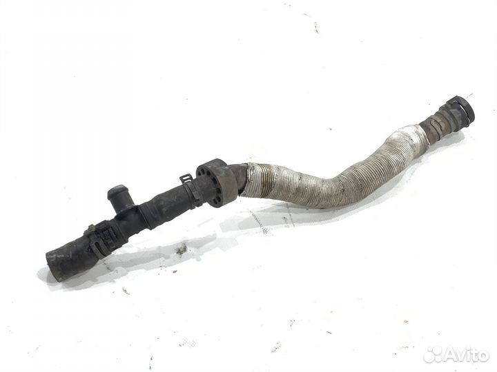 Патрубок системы охлаждения Audi Q3 8U