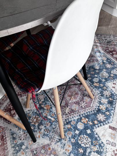 Стулья кухонные Eames комплект
