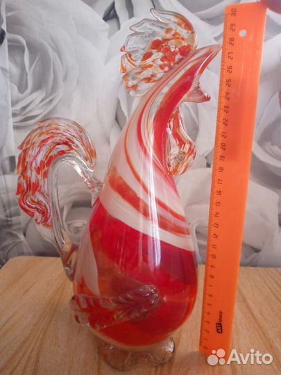 Стеклянные статуэтки