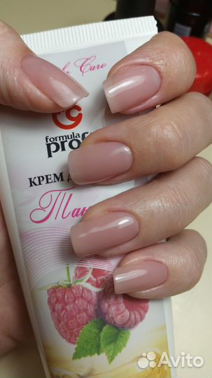 Маникюр и гель-лак 1100