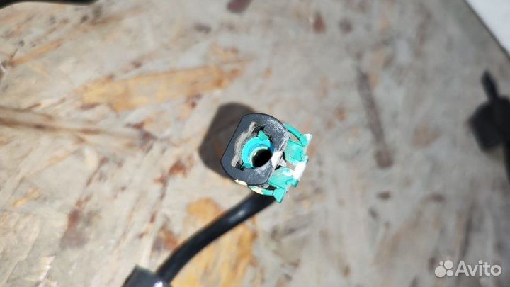 Трубка топливная Mazda Axela blefp LF-VD 2010