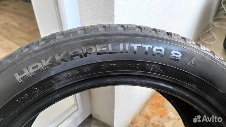 Nokian Tyres Hakkapeliitta 8 225/50 R18 99T