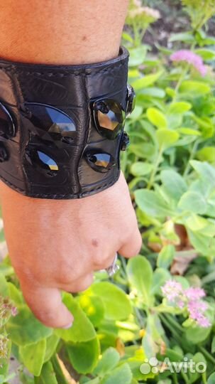 Браслет из кожи крокодила