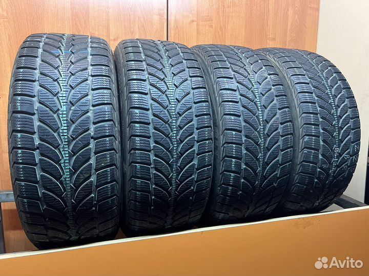 Bridgestone Blizzak LM-32 225/50 R17