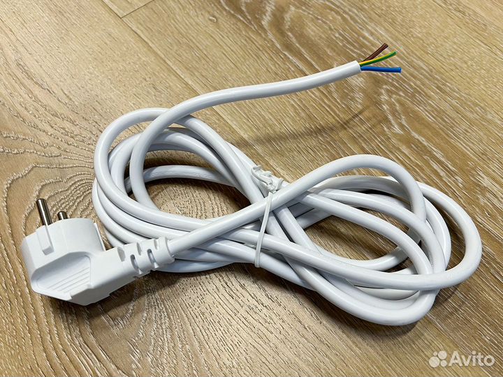 Электрический кабель с вилкой Schuko