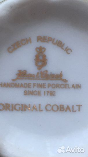 Чайные чашки с блюдцами