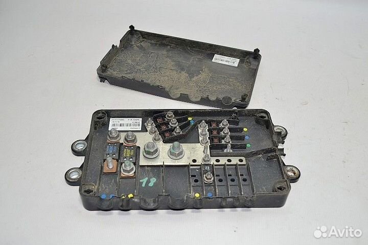 Распределительная коробка проводки volvo FH (01.12