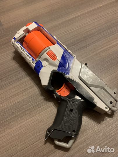 Nerf strongarm