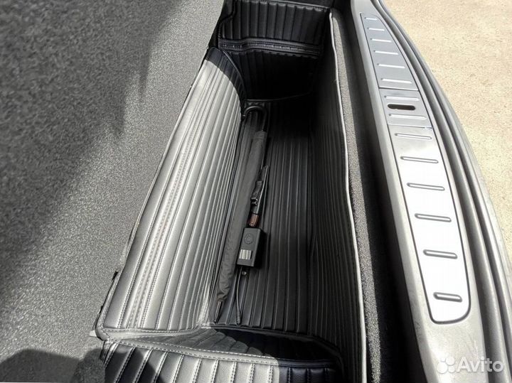 Коврики из экокожи для Tesla