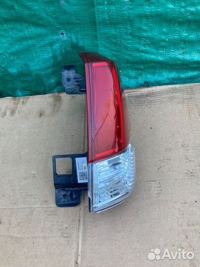 Фонарь задний правый Subaru Forester S14 2019+