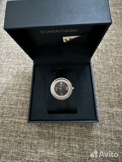 Часы женские Romanson