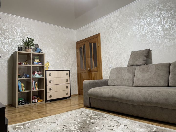 2-к. квартира, 50 м², 5/10 эт.