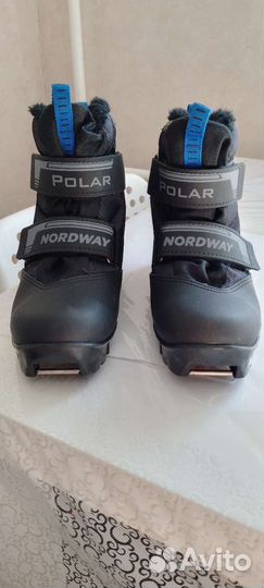 Лыжные ботинки