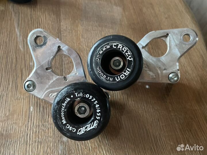 Слайдеры в раму Mototechnik GSG на Suzuku gsx-r