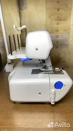 Оверлок Comfort 550